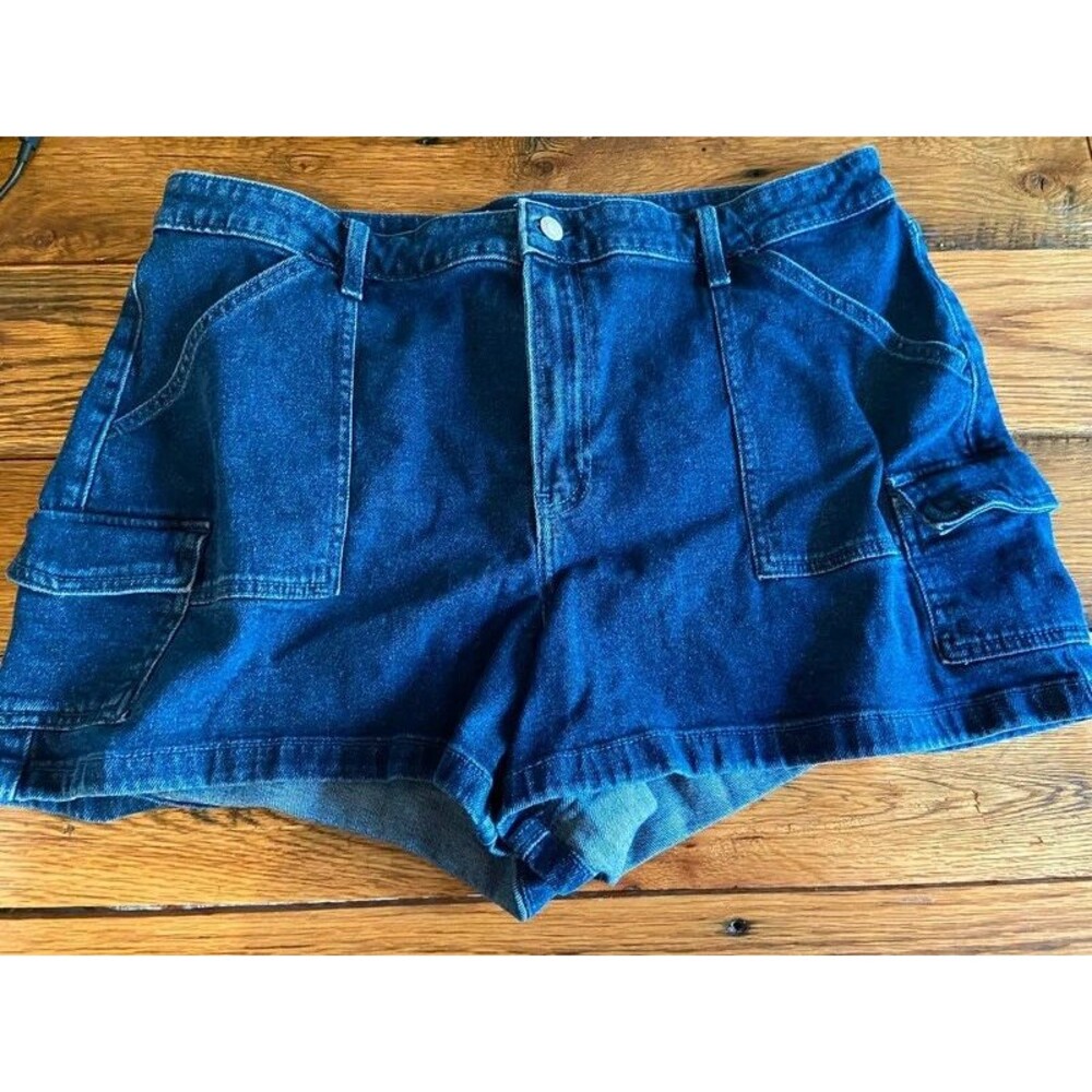 Hollister Ultra High Rise Mom Shorts Size 34